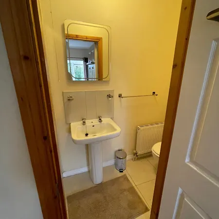 בית נופש Heathervue Glanmire 3br Private House